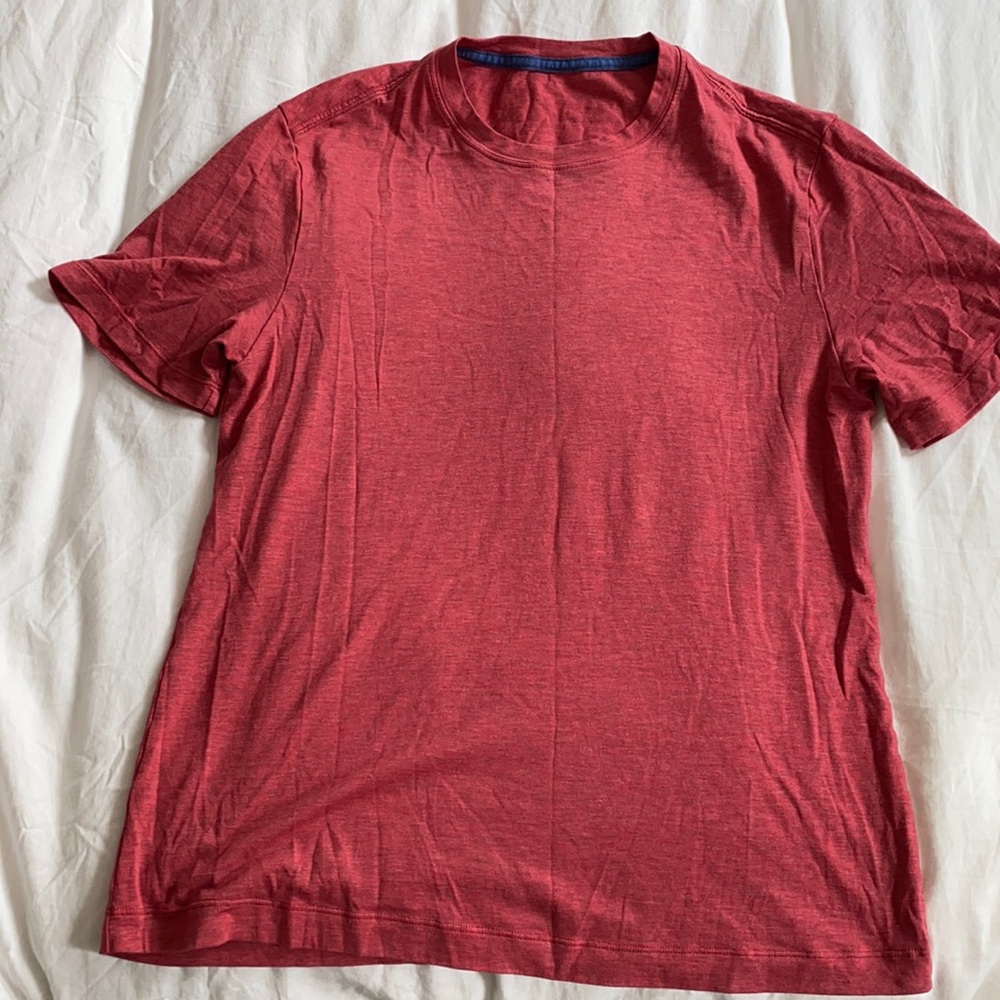 Lululemon men’s tee